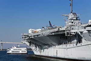 Images Dated 8th November 2008: USS Yorktown Aircraft Carrier, Patriots Point Naval and Maritime Museum