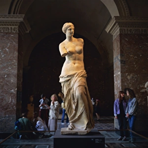 Venus de Milo, Musee du Louvre, Paris, France, Europe Venus de Milo, Musee du Louvre, Paris, France, Europe