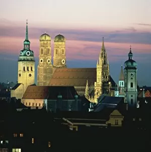 Munich (Munchen) Gallery: View of Frauenkirch and city at night, Munich, Bavaria, Germany, Europe