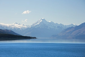 View across tranquil Lake Pukaki to Aoraki (Mount Cook), near Twizel, Mackenzie district View across tranquil Lake Pukaki to Aoraki (Mount Cook), near Twizel, Mackenzie district