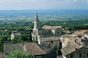 Vaucluse Gallery: View over village and church to Luberon countryside, Bonnieux, Vaucluse