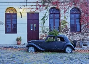 Colonia Del Sacramento Gallery: Vintage car on the cobblestone lane of the historic quarter, Colonia del Sacramento