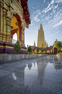 Wat Mahathat Watchiramongkhon (Wat Bang Thong) in Krabi, Thailand, Southeast Asia, Asia Wat Mahathat Watchiramongkhon (Wat Bang Thong) in Krabi, Thailand, Southeast Asia, Asia