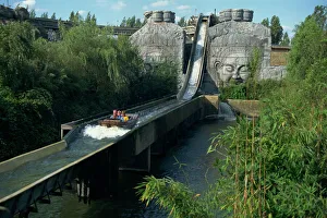 Water slide ride, Chessington World of Adventure, Surrey, England, United Kingdom, Europe Water slide ride, Chessington World of Adventure, Surrey, England, United Kingdom, Europe