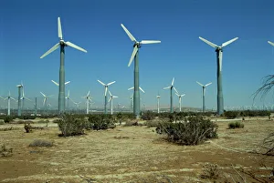 Windmills generating electricity near Palm Springs Windmills generating electricity near Palm Springs