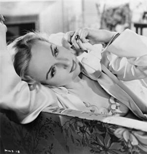 Images Dated 30th November 2011: Carole Lombard in Alfred Hitchcocks Mr & Mrs Smith (1941)