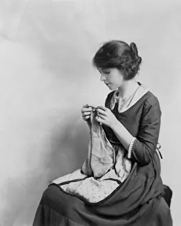 Sewing Gallery: Lillian Gish in DW Griffiths Way Down East (1920)