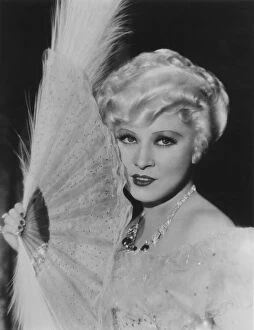 Jewellery Collection: Mae West in Leo McCareys Belle of the Nineties (1934)