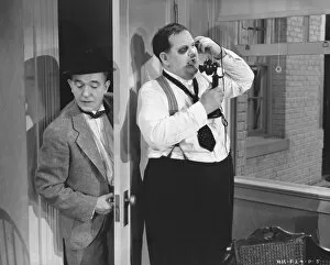 Images Dated 1st August 2013: Stan Laurel and Oliver Hardy in Gordon Douglas Saps At Sea (1940)