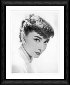 TV & Film Collection: Audrey Hepburn Side Profile Framed Print