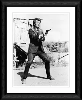 TV & Film Collection: Clint Eastwood Dirty Harry 1971 Framed Print