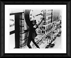 TV & Film Collection: Harold Lloyd Safety Last Framed Print