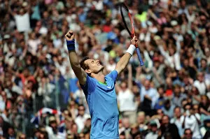 Andy Murray wins at Queens