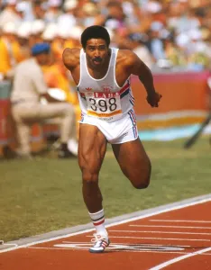 Athletic Prints: Daley Thompson Wins 100m Decathlon at 1984 Los Angeles Olympics Print