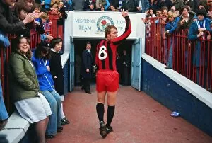 Images Dated 16th July 2012: Bobby Moore waves to the crowd after playing his final league game