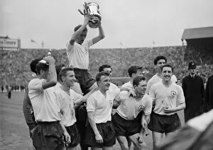 Images Dated 14th May 2005: Danny Blanchflower celebrates with his teammates after Tottenham win the FA Cup in 1961