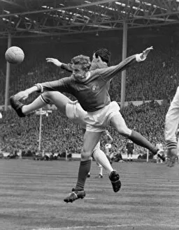 Images Dated 2nd October 2009: Denis Law and Gordon Banks clash during the 1963 FA Cup Final