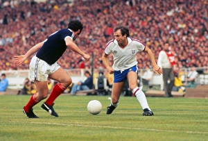 Images Dated 4th June 1977: Dennis Tueart - England