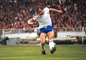 Images Dated 4th June 1977: Dennis Tueart - England