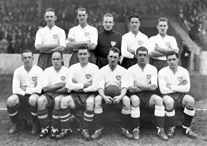Sheffield Wednesday Gallery: English Football League XI - 1932 / 3