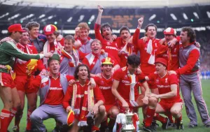 1986 FA Cup Winners Print: Liverpool Team Celebrate