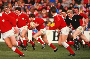 Images Dated 21st March 1987: Jonathan Davies makes a break for Wales - 1987 Five Nations