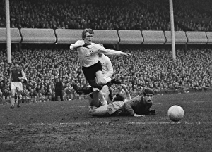 Millwalls Eamonn Dunphy and Aston Villa goalkeeper Colin Withers Millwalls Eamonn Dunphy and Aston Villa goalkeeper Colin Withers