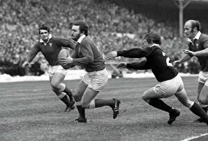 Images Dated 18th February 1978: Ray Gravell powers to the try line for Wales - 1978 Five Nations