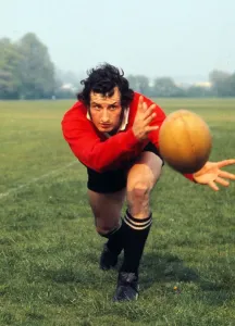 Gareth Edwards a true legend: Gareth Edwards - British Lions Rugby Union Print