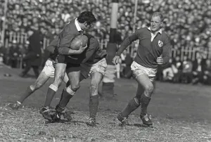 Gareth Edwards a true legend: Gareth Edwards under pressure, a 1969 Five Nations Rugby Union print