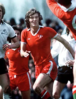 Images Dated 8th April 1977: Steve Finnieston - Chelsea