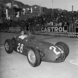 Images Dated 4th April 2012: Stirling Moss - winner of the 1960 Monaco Grand Prix +