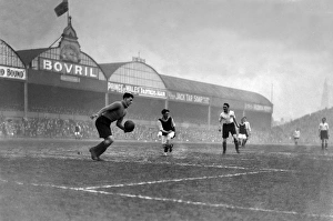Tottenham goalkeeper George Maddison at Villa Park in 1923/4 Tottenham goalkeeper George Maddison at Villa Park in 1923/4