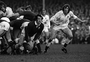 Wales Gareth Edwards and Englands Andy Ripley - 1974 Five Nations Wales Gareth Edwards and Englands Andy Ripley - 1974 Five Nations