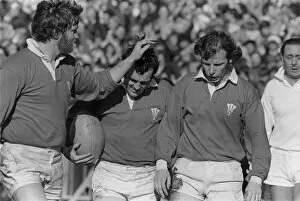 Images Dated 10th March 2008: Wales Ray Gravell and JJ Williams congratulate Phil Bennett on his try against France - 1978 Five