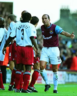 Images Dated 3rd November 2001: WHU 0 Fulham 0