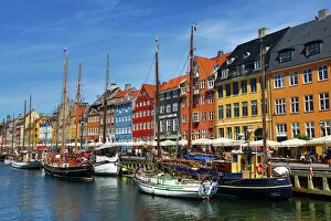 Denmark Gallery: Coloured houses and boats at Nyhavn Quay in Copenhagen, Denmark