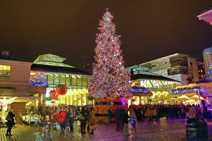 Covent Garden Market Christmas Decorations and Lights, London, England Covent Garden Market Christmas Decorations and Lights, London, England