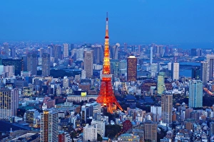 General city skyline view with the Tokyo Tower in Tokyo, Japan General city skyline view with the Tokyo Tower in Tokyo, Japan