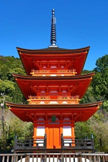 Orange pagoda with 3 storeys, Kiyomizu-dera Temple, Kyoto, Japan Orange pagoda with 3 storeys, Kiyomizu-dera Temple, Kyoto, Japan