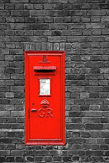 Bricks Gallery: Red English Post Box in a brick wall