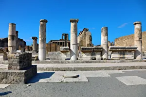 Ruined pillars in the ancient Roman city of Pompeii, Italy Ruined pillars in the ancient Roman city of Pompeii, Italy