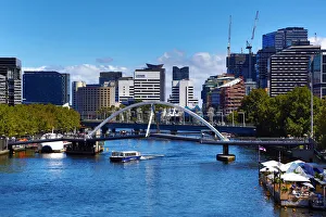 Southbank Pedestrian Bridge over the River Yarra, Melbourne, Victoria, Australia Southbank Pedestrian Bridge over the River Yarra, Melbourne, Victoria, Australia