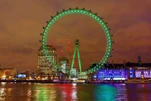 St. Patricks Day in London sees London Eye go green St. Patricks Day in London sees London Eye go green