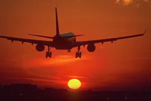 Images Dated 8th July 2005: Airbus Sunset