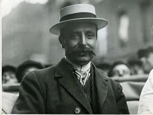 <b class=qtipBold><figcaption>Bleriot</figcaption></b><br>Louis Bleriot<br><em>© Flightglobal 2012</em> Bleriot