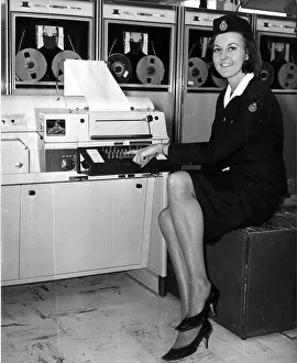 <b class=qtipBold><figcaption>BOAC's Newest Glamour Girl</figcaption></b><br>BOAC's Newest Glamour Girl Published 3rd February 1965<br><em>© Flightglobal</em> BOAC's Newest Glamour Girl