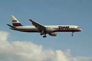 <b class=qtipBold><figcaption>Boeing 757-200 DHL</figcaption></b><br>DHL Airways B757-236(f) G-BMRF on finals into ema.<br><em>© ian loasby@onetel.com</em> Boeing 757-200 DHL