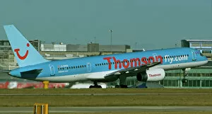 Images Dated 9th February 2006: Boeing 757 Thomson