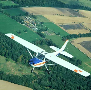 <b class=qtipBold><figcaption>Cessna 152</figcaption></b><br>clean Flight Cessna 152<br><em>© Flight Global 2009 - All Rights Reserved</em> Cessna 152